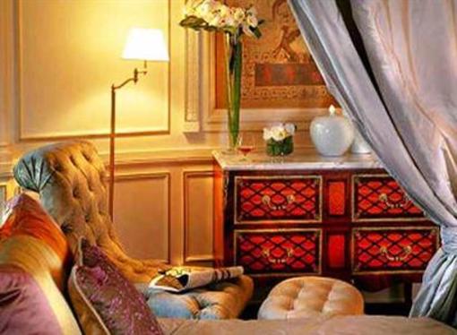 фото отеля Tiara Chateau Hotel Mont Royal Chantilly