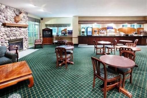 фото отеля Holiday Inn Express St. Ignace