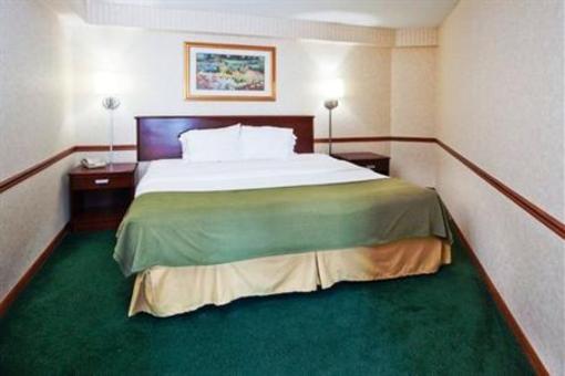 фото отеля Holiday Inn Express St. Ignace