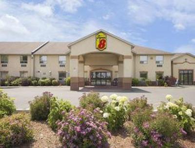 фото отеля Super 8 Motel Cornwall