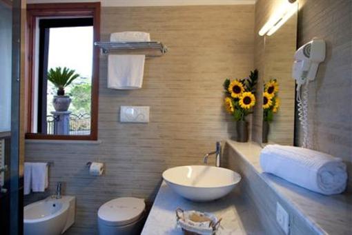 фото отеля Queen Hotel San Giovanni Teatin