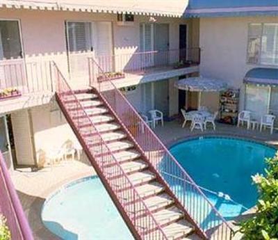 фото отеля Villa Capri By The Sea