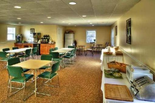 фото отеля Flagship Inn Boothbay Harbor