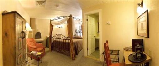 фото отеля Historic Taos Inn