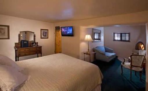 фото отеля Historic Taos Inn