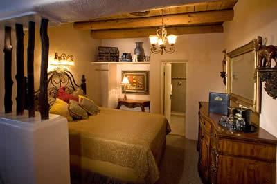 фото отеля Historic Taos Inn