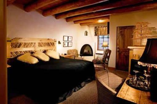 фото отеля Historic Taos Inn