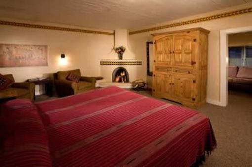 фото отеля Historic Taos Inn