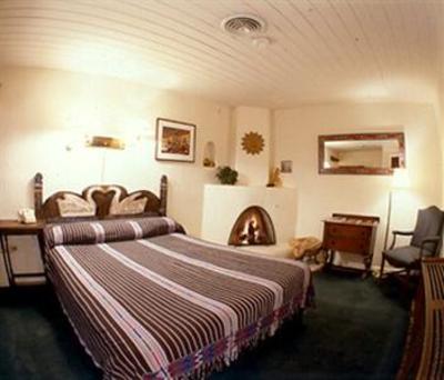 фото отеля Historic Taos Inn