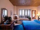 фото отеля Historic Taos Inn