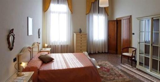 фото отеля Ca' Cappellis