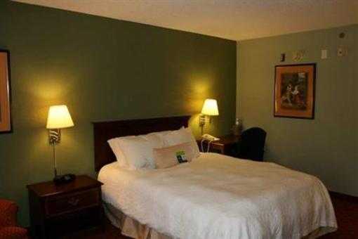 фото отеля Hampton Inn Hillsville