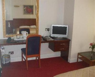 фото отеля Gatwick Cambridge Hotel