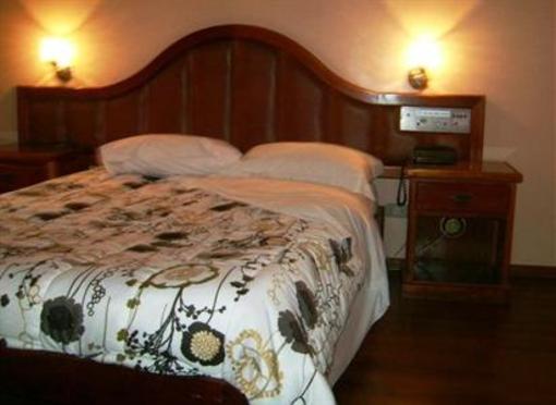 фото отеля Reinales Plaza Hotel