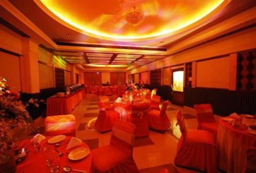 фото отеля Hotel Sun Park Chandigarh