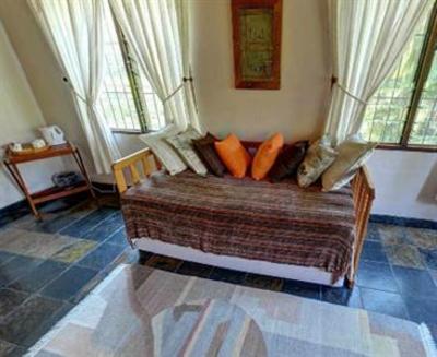фото отеля Laughing Waters Guest House Hazyview