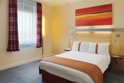 фото отеля Holiday Inn Express Liverpool-John Lennon Airport