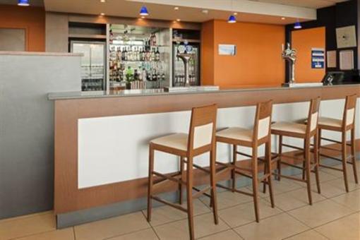 фото отеля Holiday Inn Express Liverpool-John Lennon Airport