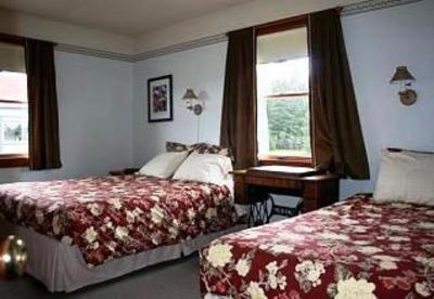 фото отеля Gustavus Inn at Glacier Bay