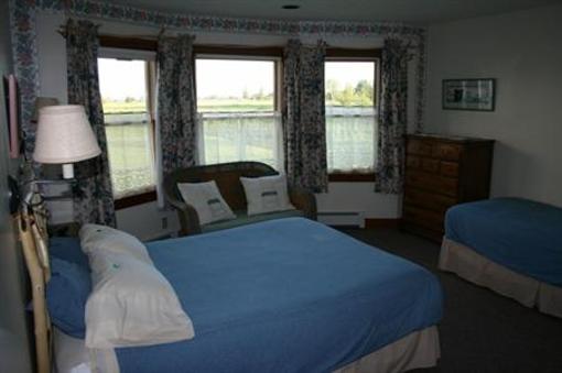 фото отеля Gustavus Inn at Glacier Bay