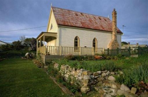 фото отеля Strahan Colonial Cottages