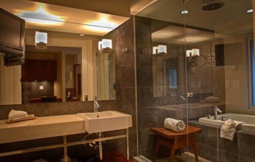 фото отеля Coast Penticton Hotel