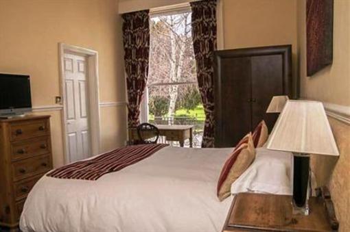 фото отеля Clarence Court Hotel