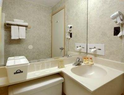 фото отеля Days Inn Chester (Pennsylvania)