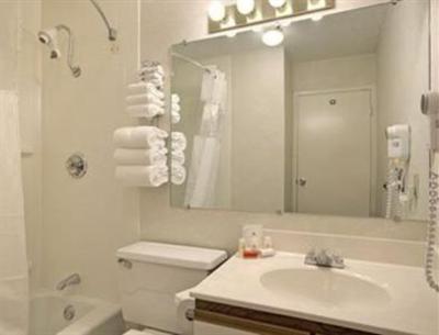 фото отеля Baymont Inn & Suites Ludington