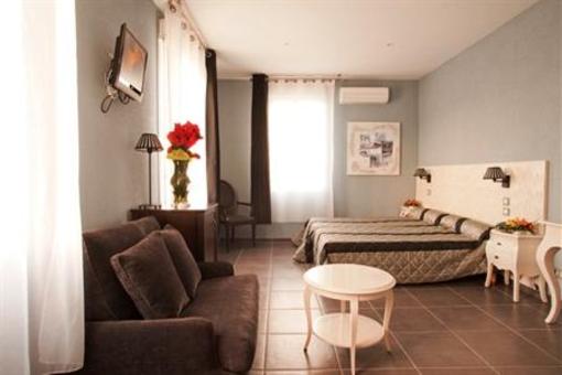 фото отеля Hotel Splendid L'Ile-Rousse
