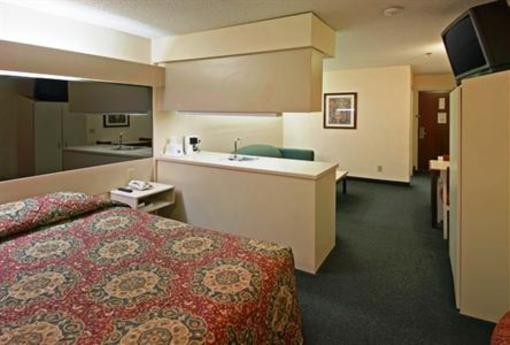 фото отеля Americas Best Value Inn & Suites McDonough