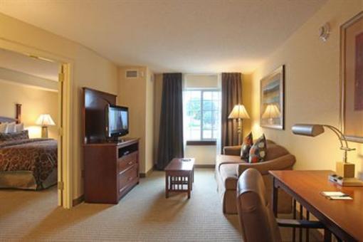 фото отеля Staybridge Suites North Brunswick