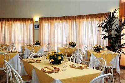 фото отеля Hotel Palace Senigallia