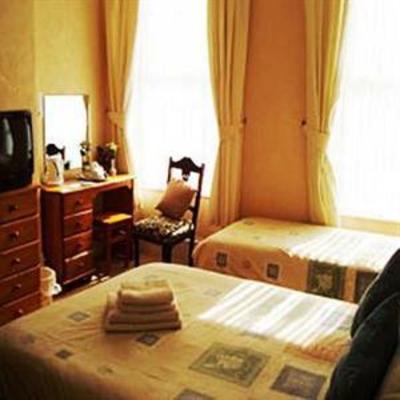 фото отеля Summerlands Guest House