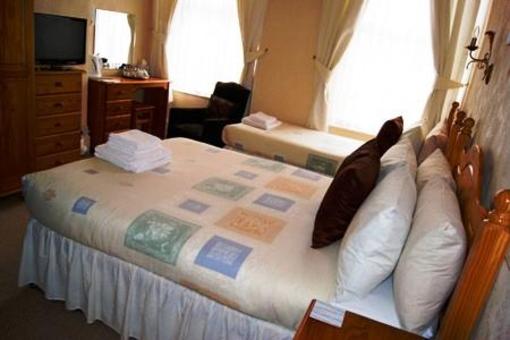 фото отеля Summerlands Guest House