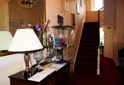 фото отеля Summerlands Guest House