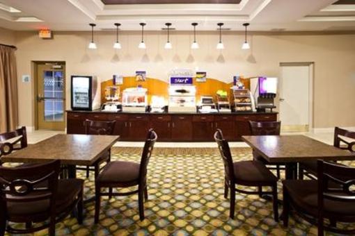 фото отеля Holiday Inn Express Hotel & Suites Palatka Northwest
