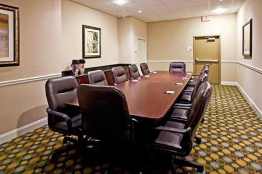 фото отеля Holiday Inn Express Hotel & Suites Palatka Northwest