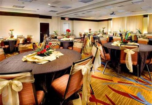 фото отеля Courtyard by Marriott Tyler
