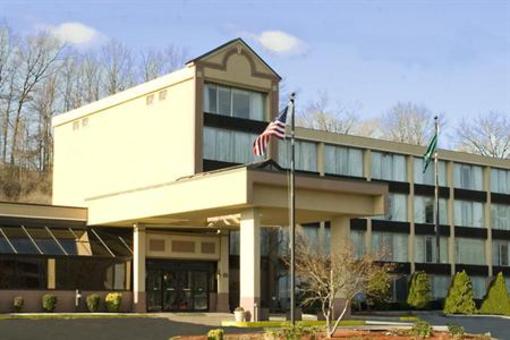 фото отеля Holiday Inn Danbury-Bethel At I-84