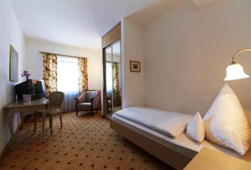фото отеля Hotel Bayerischer Hof Oberstaufen