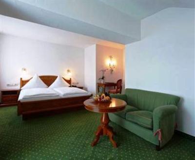 фото отеля Hotel Bayerischer Hof Oberstaufen
