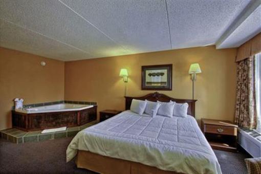 фото отеля Clarion Inn & Suites Terre Haute