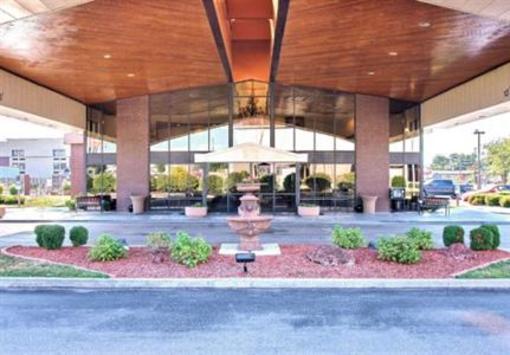 фото отеля Clarion Inn & Suites Terre Haute