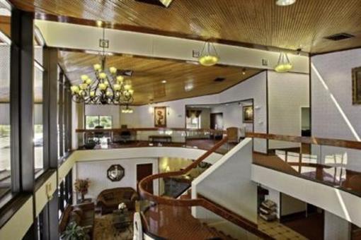 фото отеля Clarion Inn & Suites Terre Haute