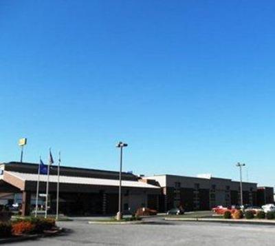 фото отеля Clarion Inn & Suites Terre Haute
