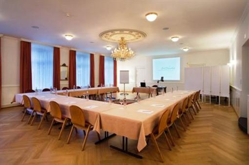 фото отеля Gasthof Bad Schauenburg Liestal