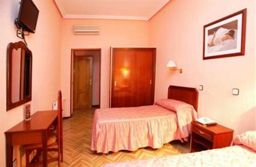 фото отеля Hostal Sardinero Madrid