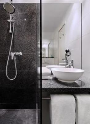 фото отеля Motel One Wien Westbahnhof
