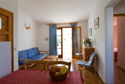 фото отеля Sa Caleta Playa Apartaments Menorca